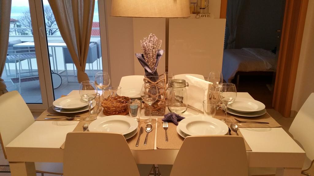 Novi Vinodolski Apartment Стая снимка