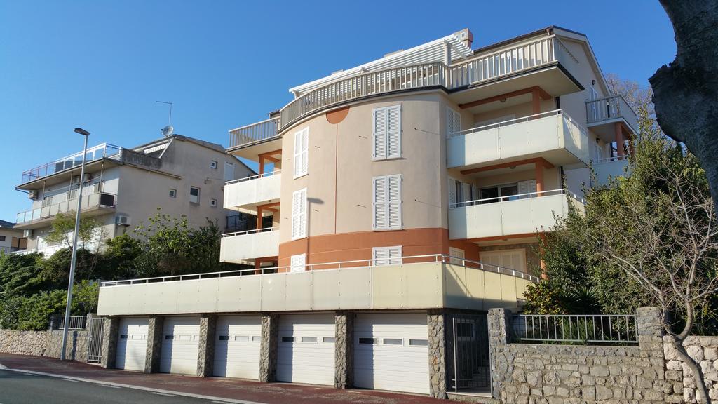Novi Vinodolski Apartment Стая снимка